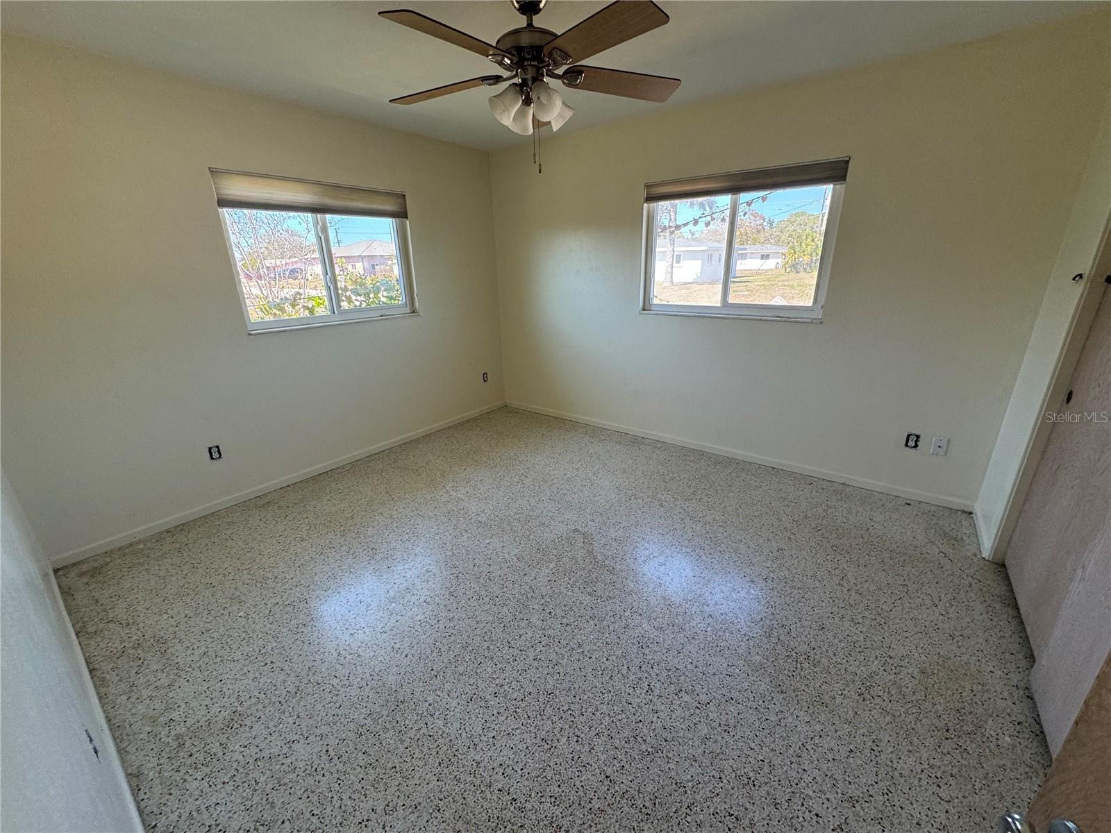 VENICE GARDENS - Residential Lease