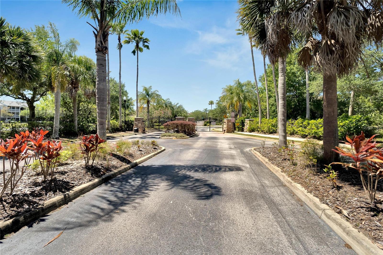 1019 VISTA CAY COURT