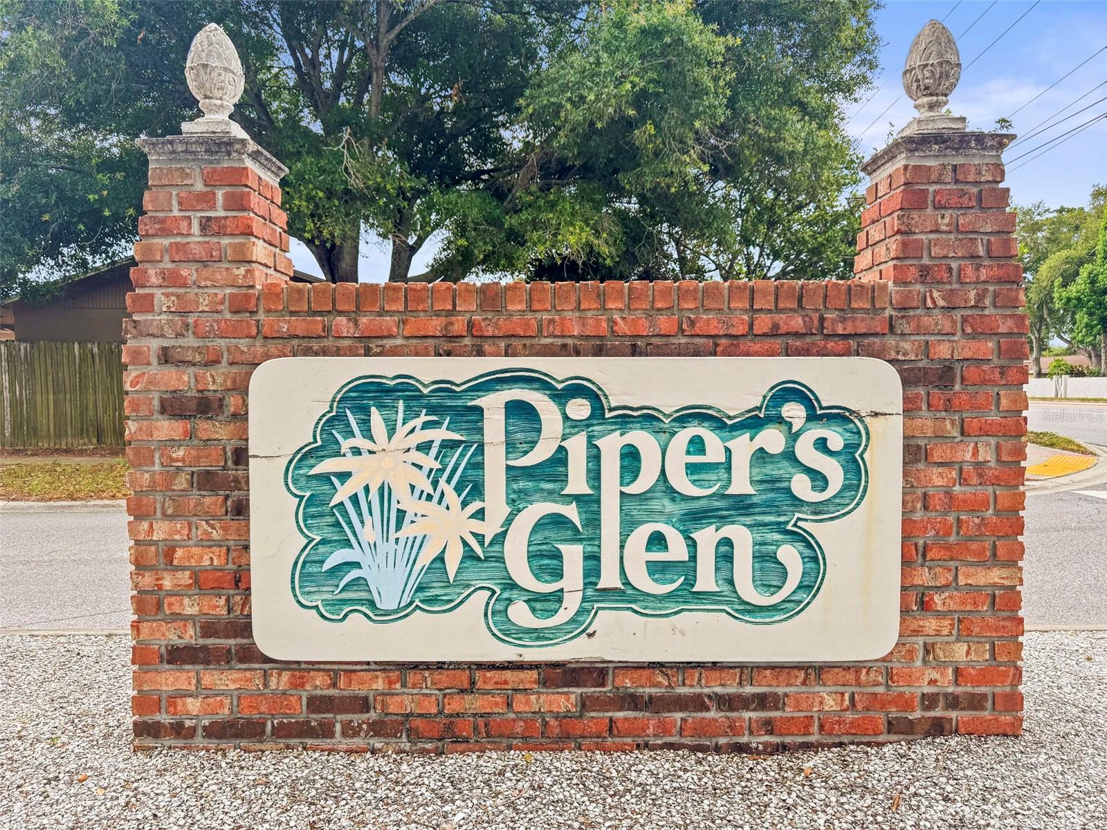 1613 GREENWOOD DRIVE