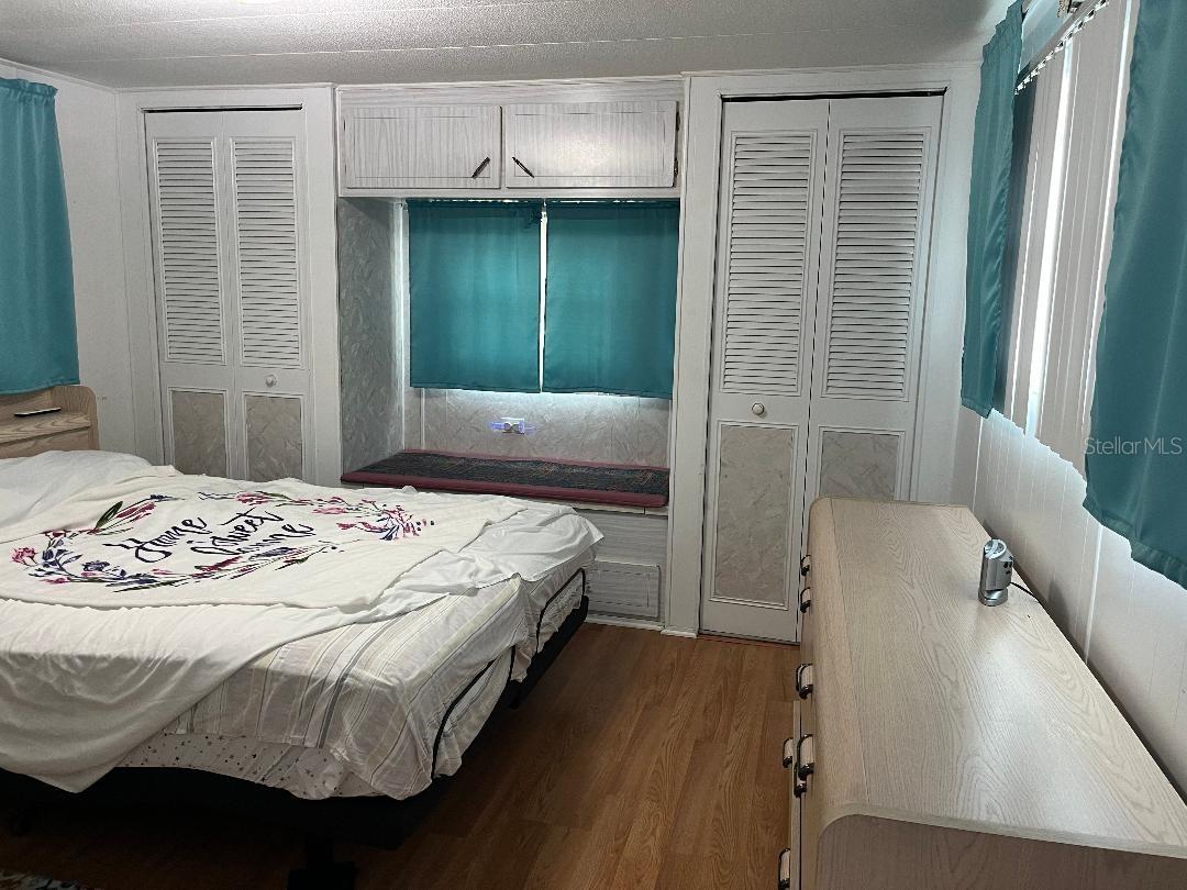 MOBILE ESTATES - Residential