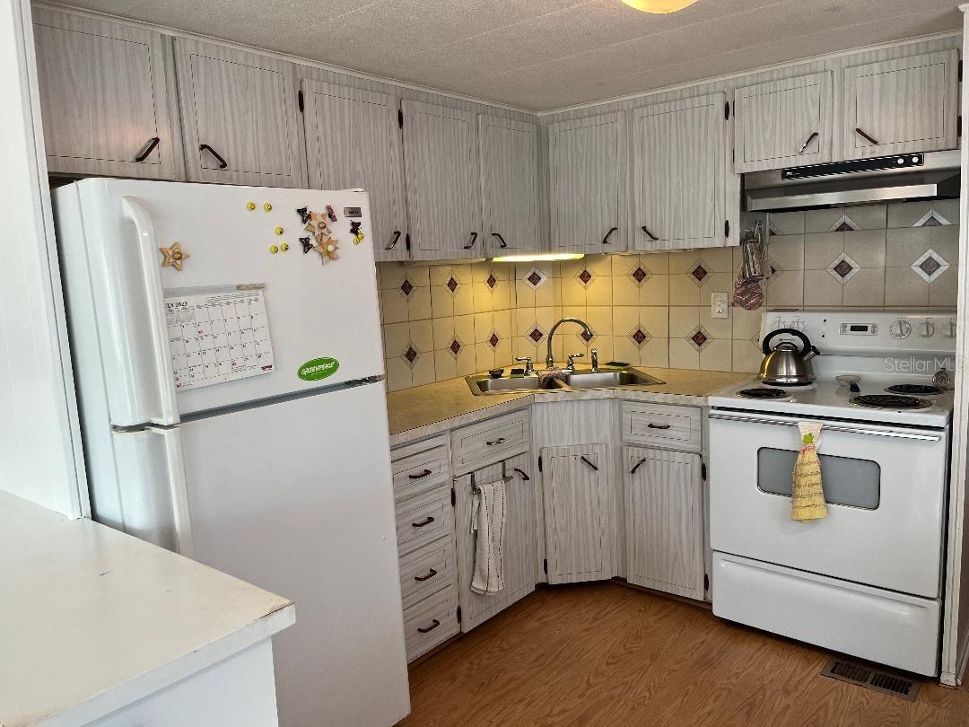 MOBILE ESTATES - Residential