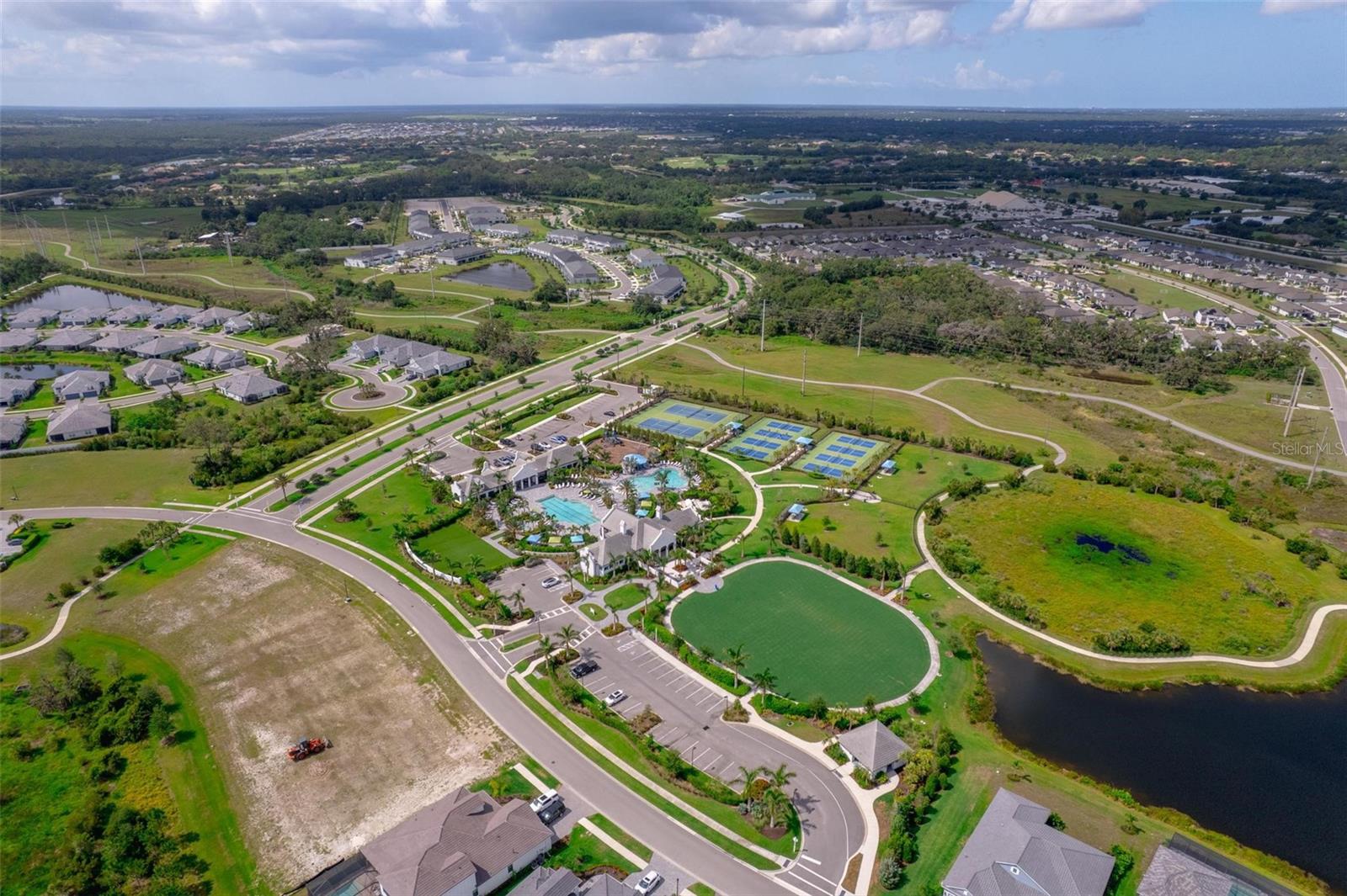 WINDWARD/LAKEWOOD RANCH PH 1 - Residential