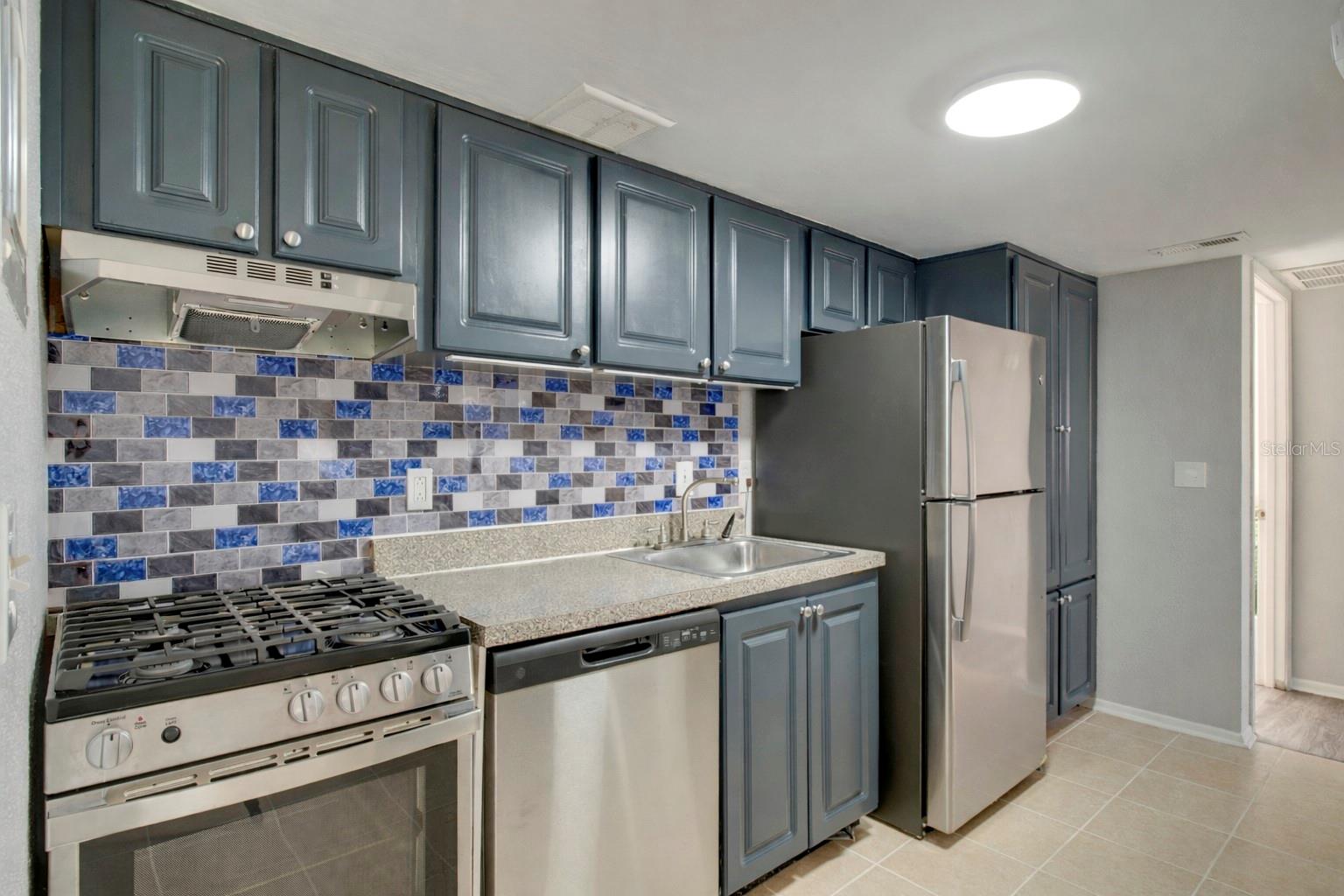 WATERSIDE AT CRANES ROOST A CONDO COMMUN - Residential