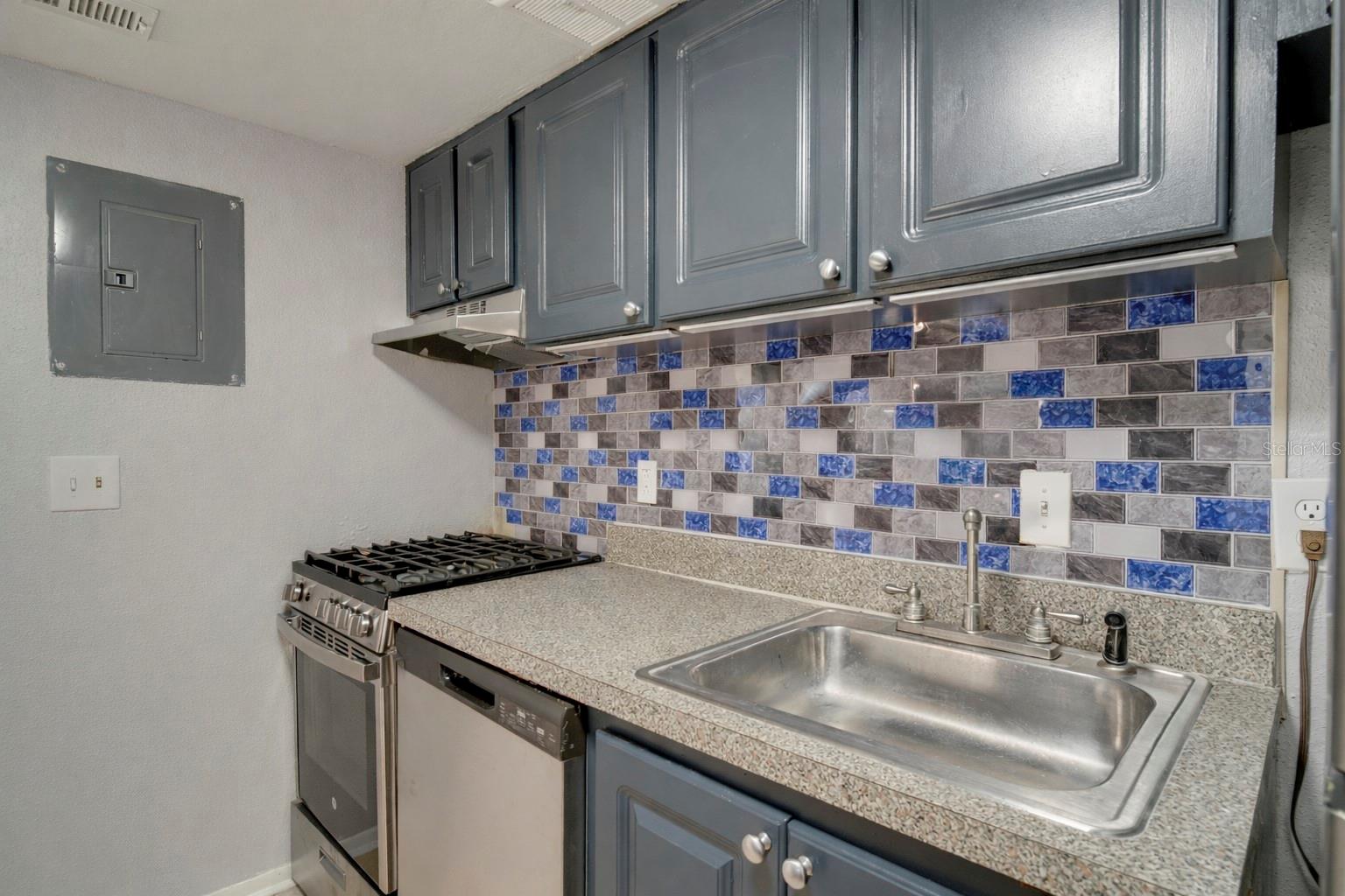 WATERSIDE AT CRANES ROOST A CONDO COMMUN - Residential