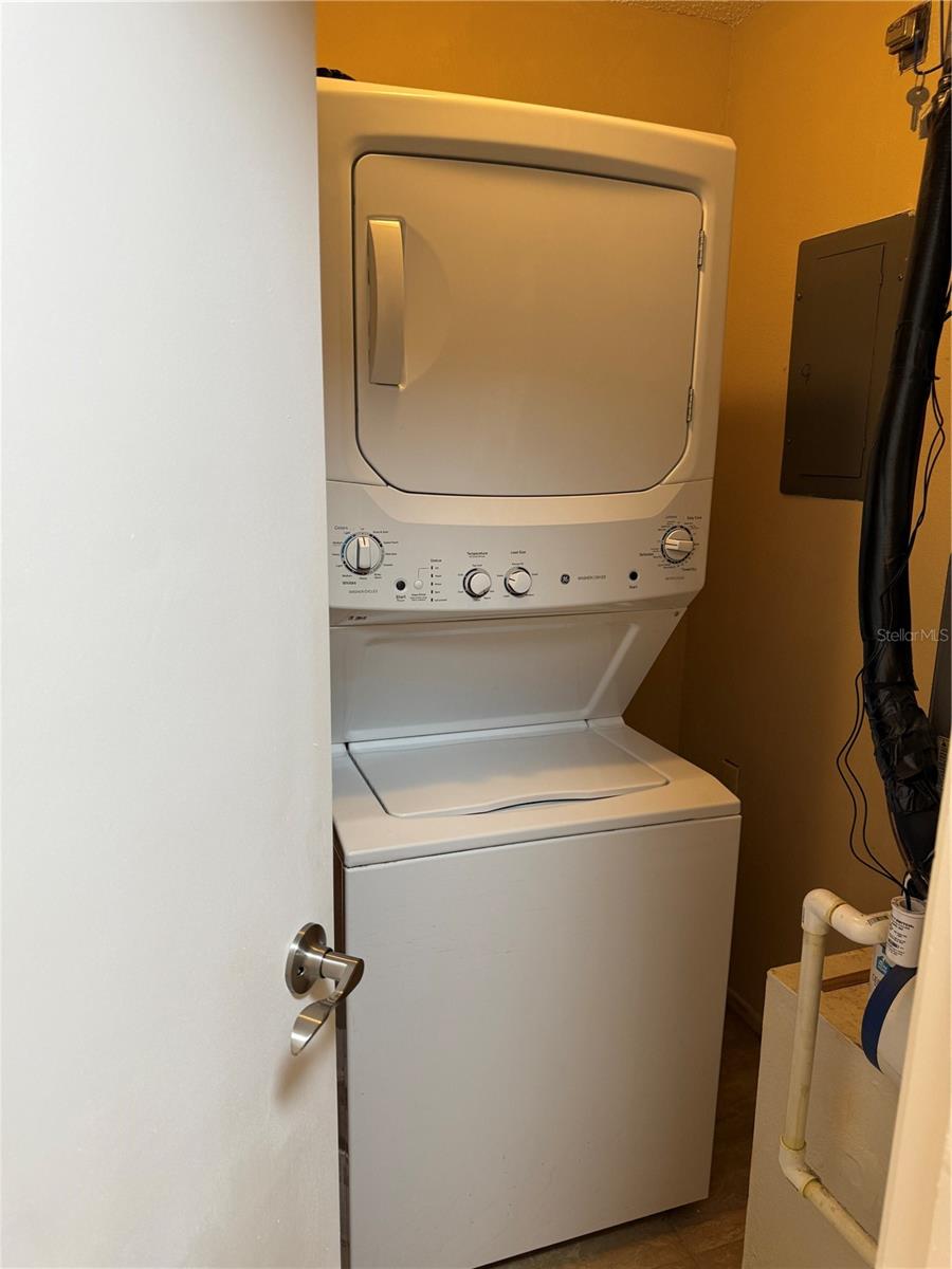 RIDGE GROVES CONDO - Residential Lease