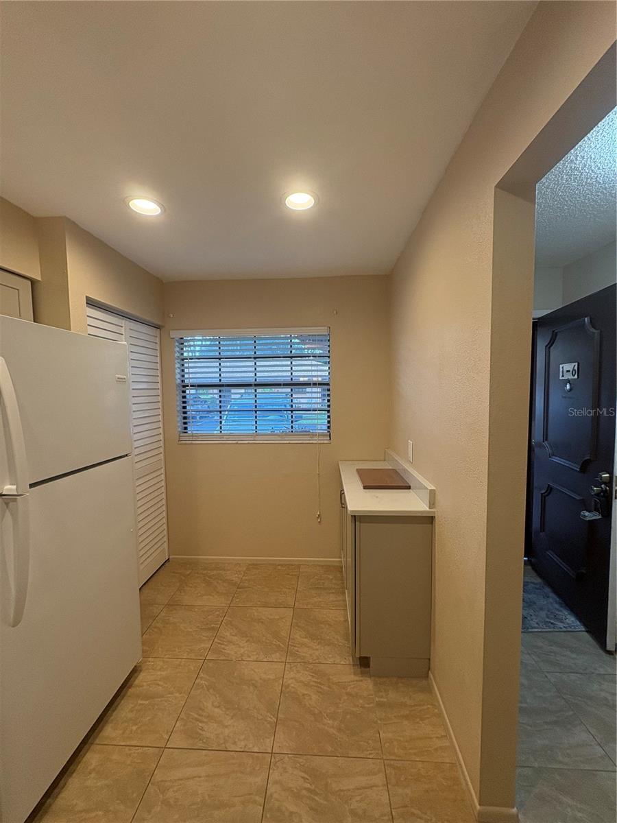 RIDGE GROVES CONDO - Residential Lease
