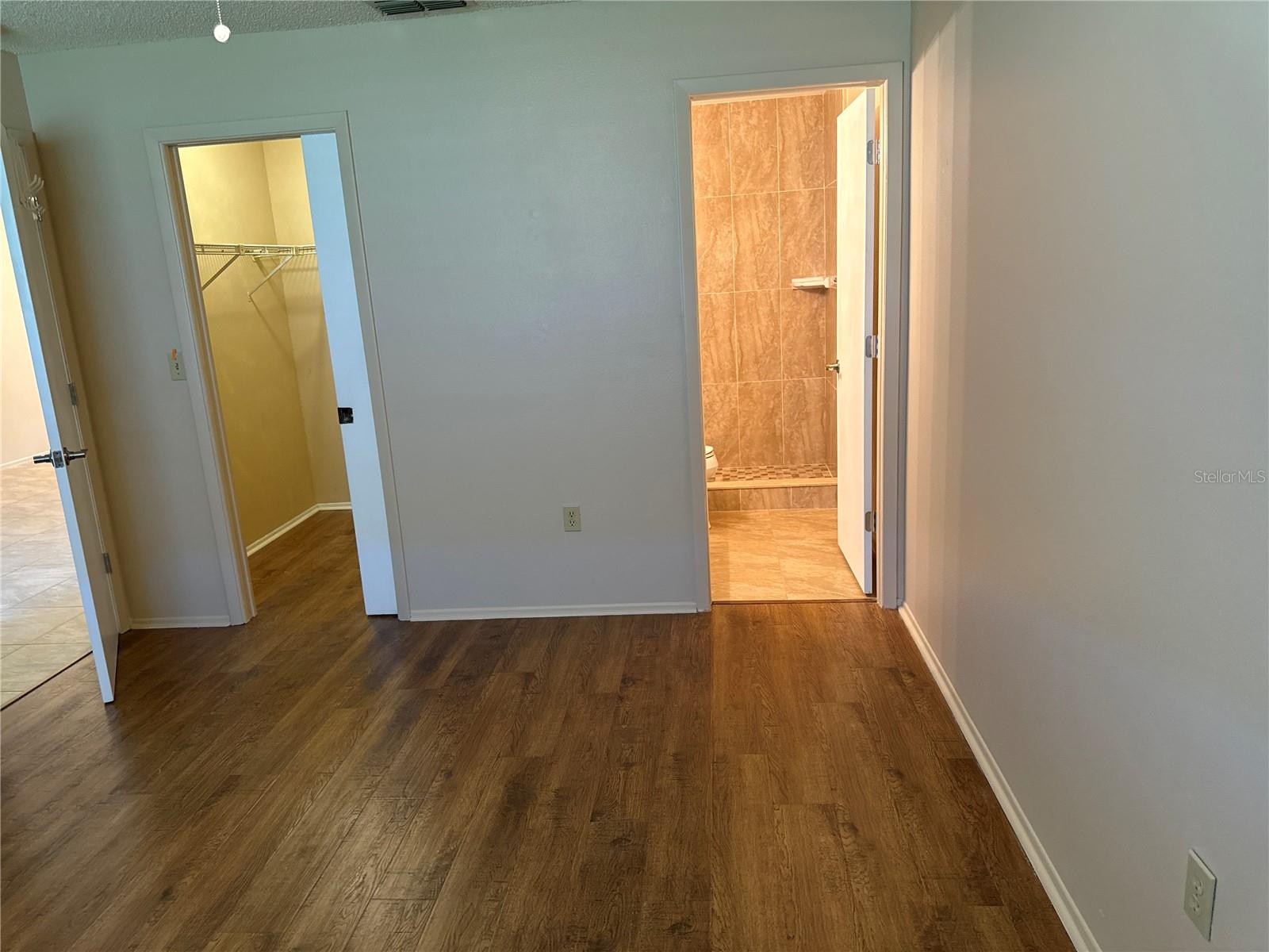 RIDGE GROVES CONDO - Residential Lease