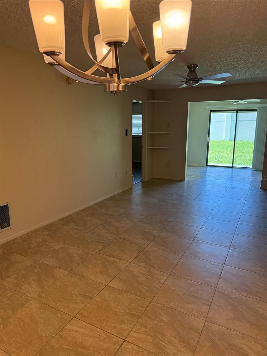 RIDGE GROVES CONDO - Residential Lease