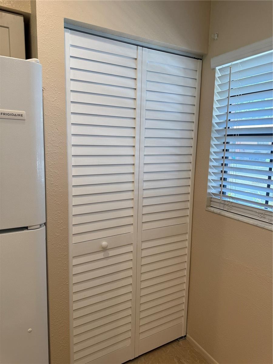 RIDGE GROVES CONDO - Residential Lease