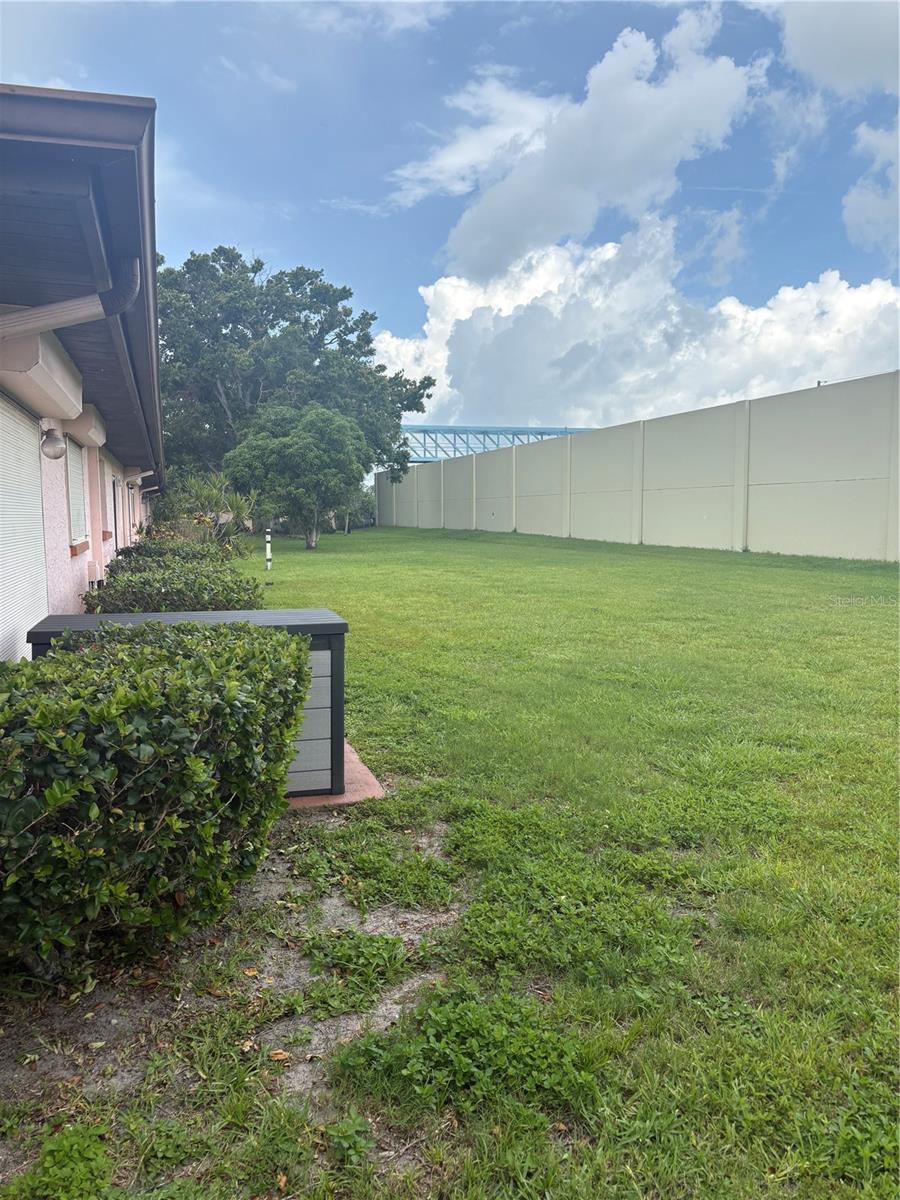 RIDGE GROVES CONDO - Residential Lease