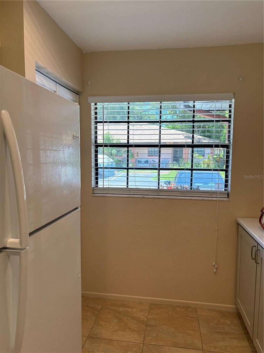 RIDGE GROVES CONDO - Residential Lease