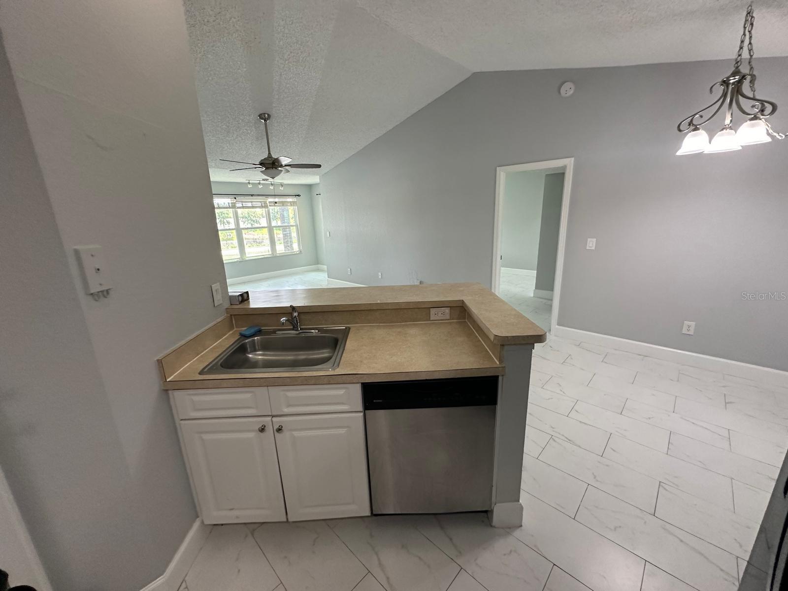 VENETIAN PLACE - Residential Lease