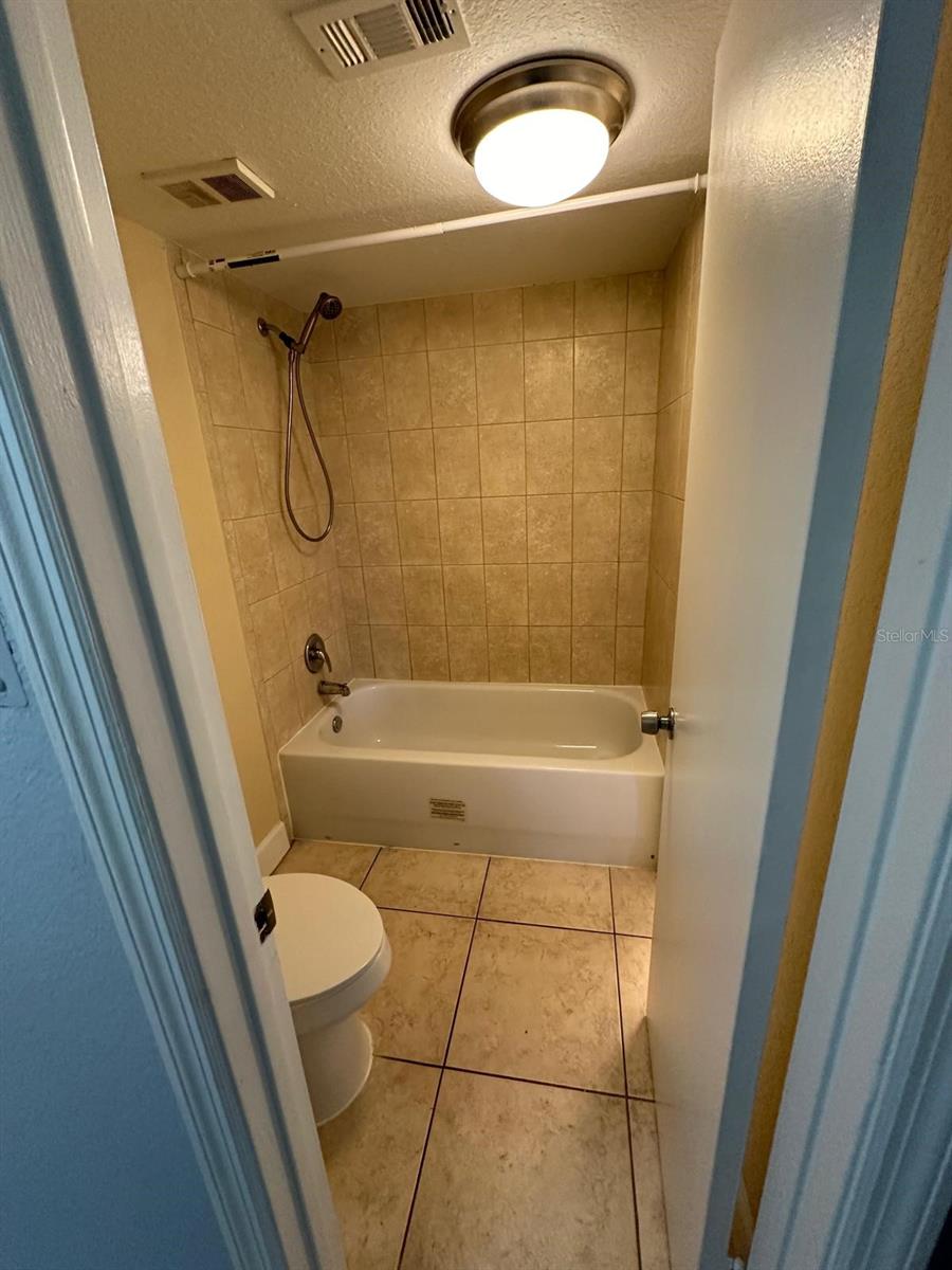 VENETIAN PLACE - Residential Lease