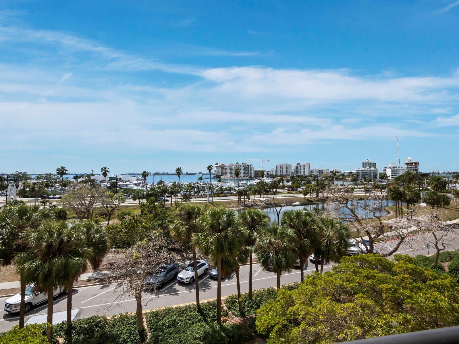 BAY PLAZA - Residential