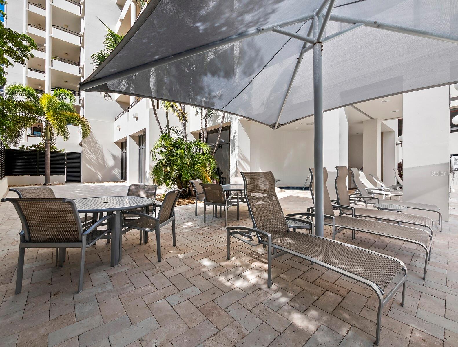 BAY PLAZA - Residential