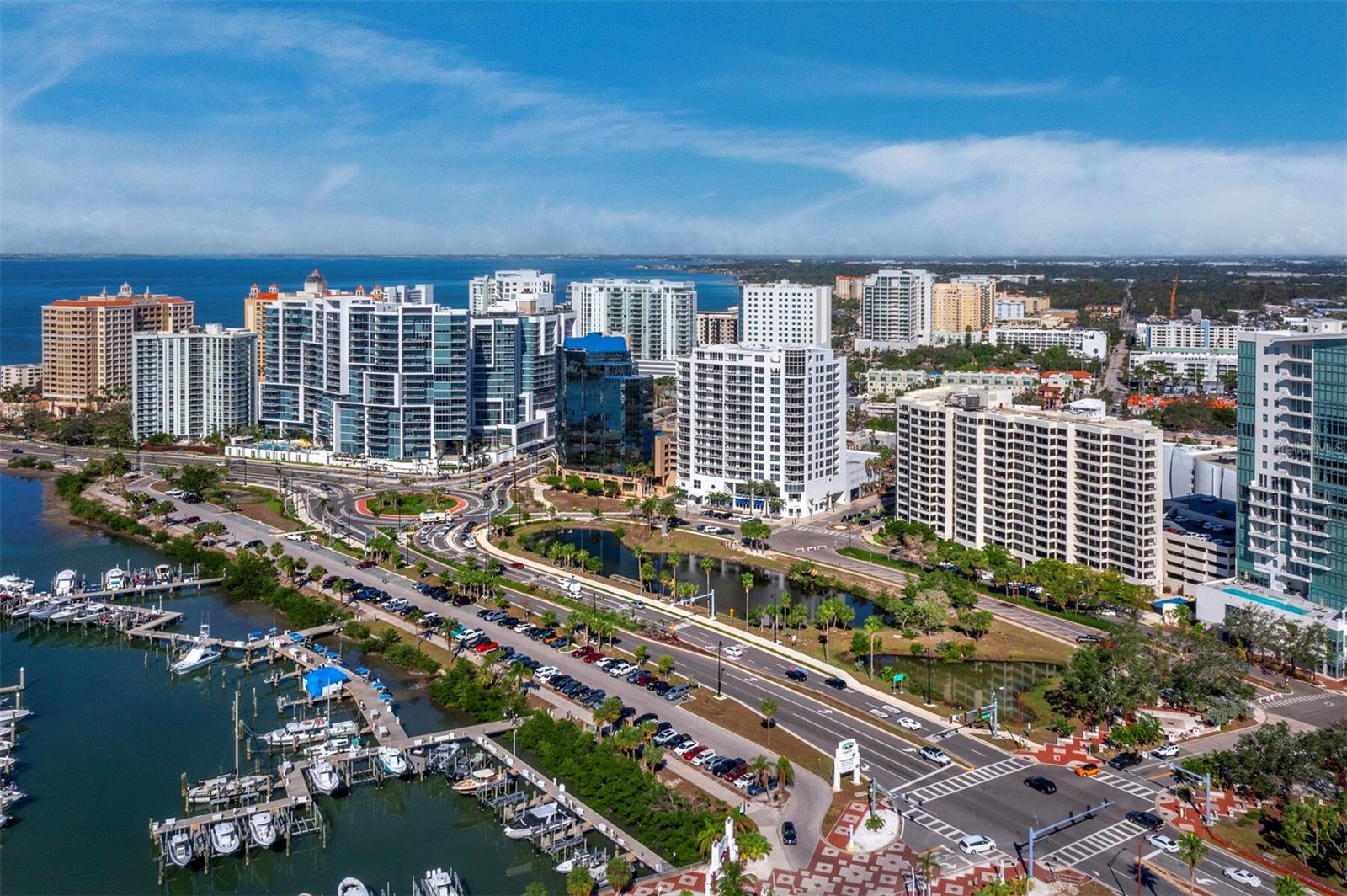 BAY PLAZA - Residential