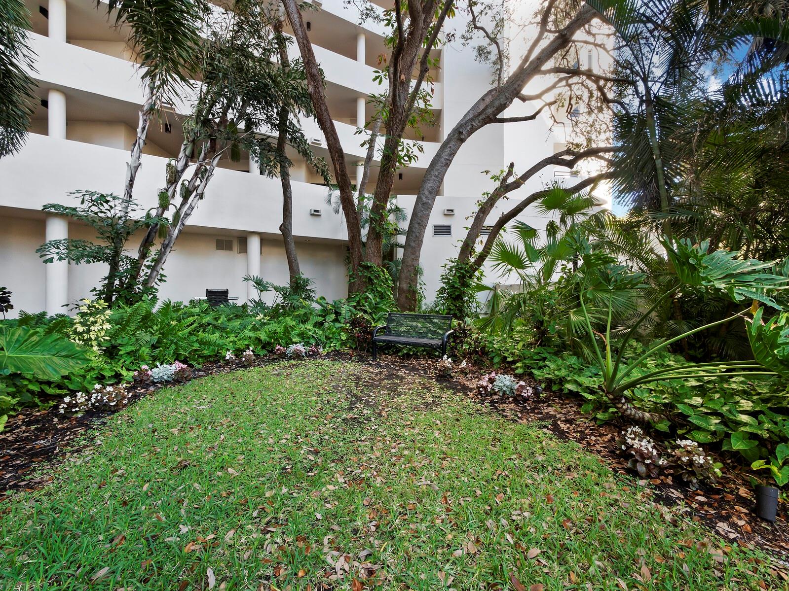 BAY PLAZA - Residential