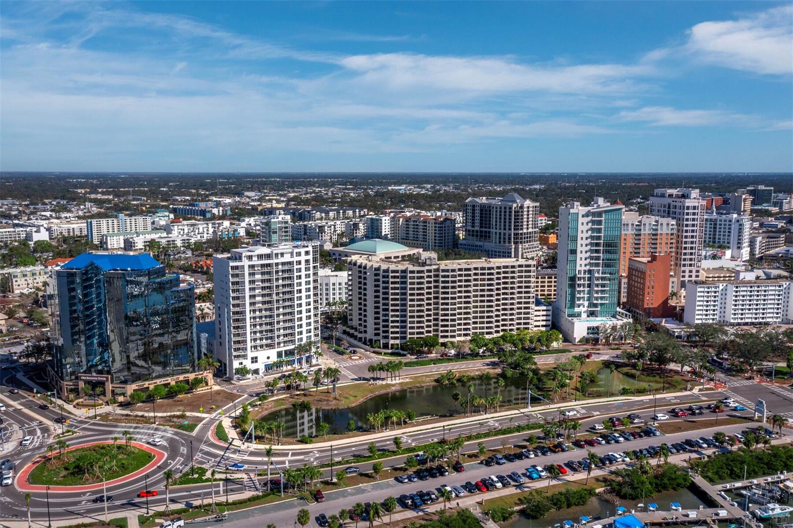 BAY PLAZA - Residential