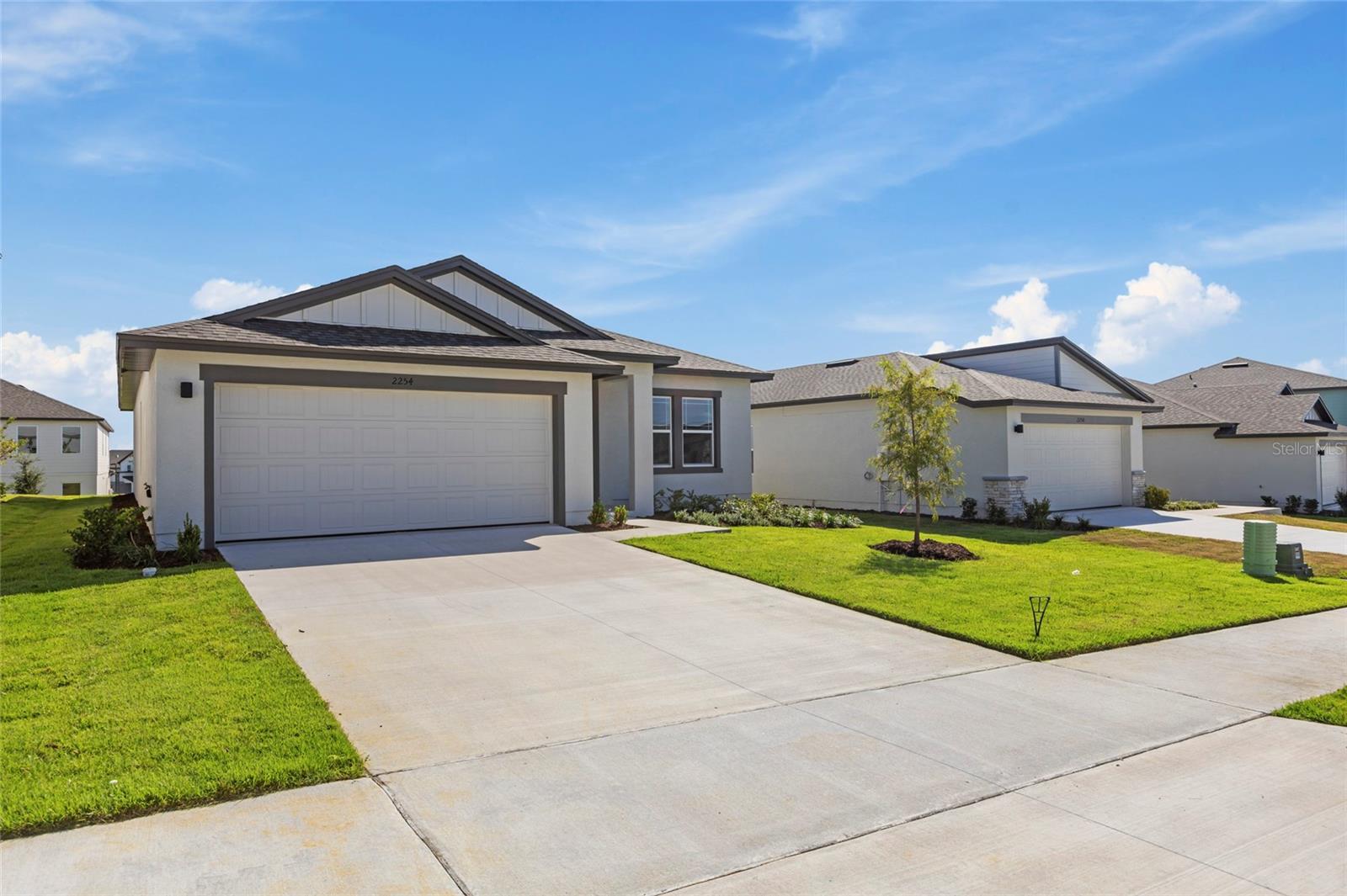 Now available for rent in Minneola’s scenic rolling hills—this nearly new 4BR/2BA single-story home offers an open layout, spacious kitchen, and a fully fenced backyard. Built just one year ago, the split-bedroom design includes a private primary suite with walk-in closet and en suite bath, plus three additional bedrooms for guests, family, or a home office.
Located in a highly desirable new community with a brand-new K–8 school, and an amenity center under construction (opening 2026). Shopping, dining, and AdventHealth are minutes away, with quick access to the Florida Turnpike. Downtown Clermont is 10 min, Winter Garden 15 min, and Orlando attractions 25–45 min. Pets considered. Schedule your showing today!