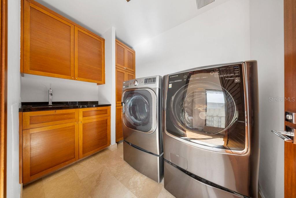 WEST BEACH RESIDENCES - Residential