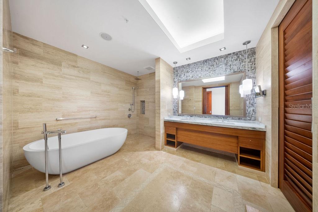 WEST BEACH RESIDENCES - Residential