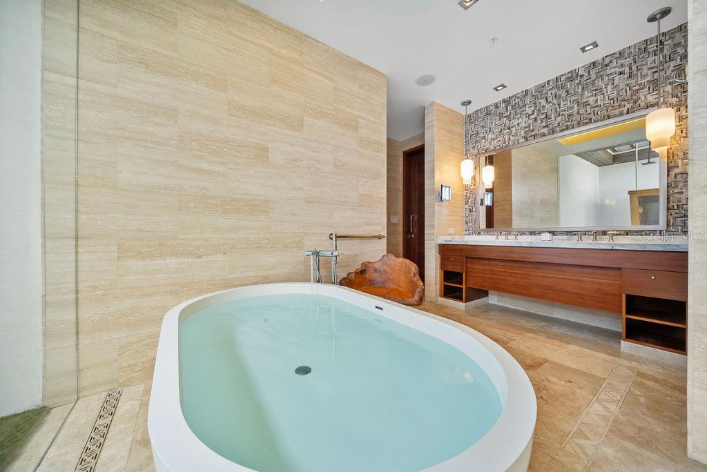 WEST BEACH RESIDENCES - Residential