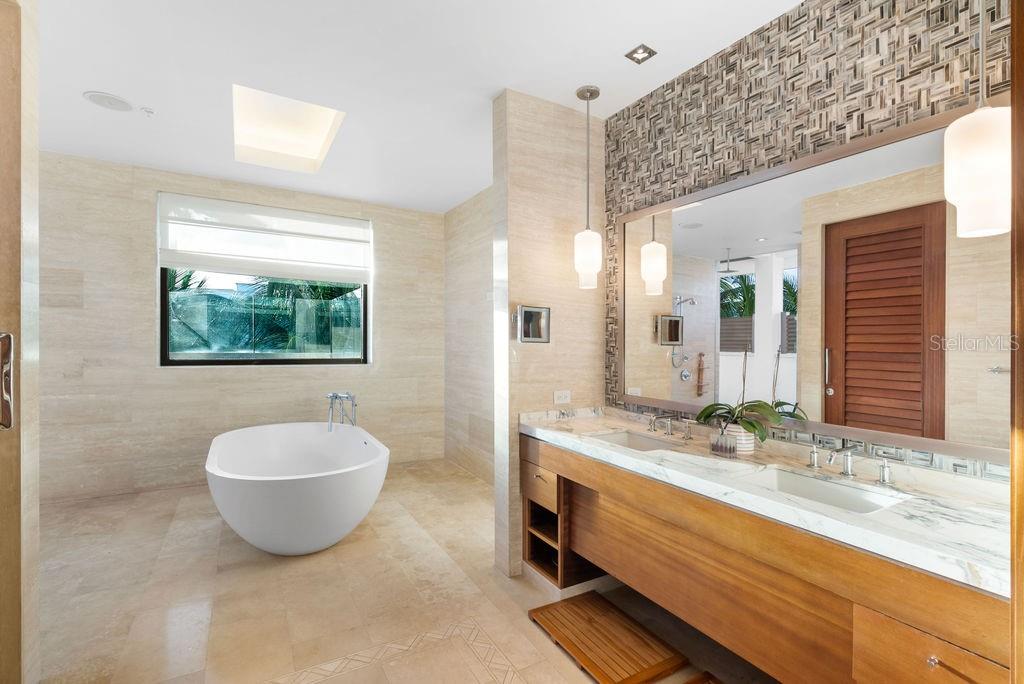 WEST BEACH RESIDENCES - Residential