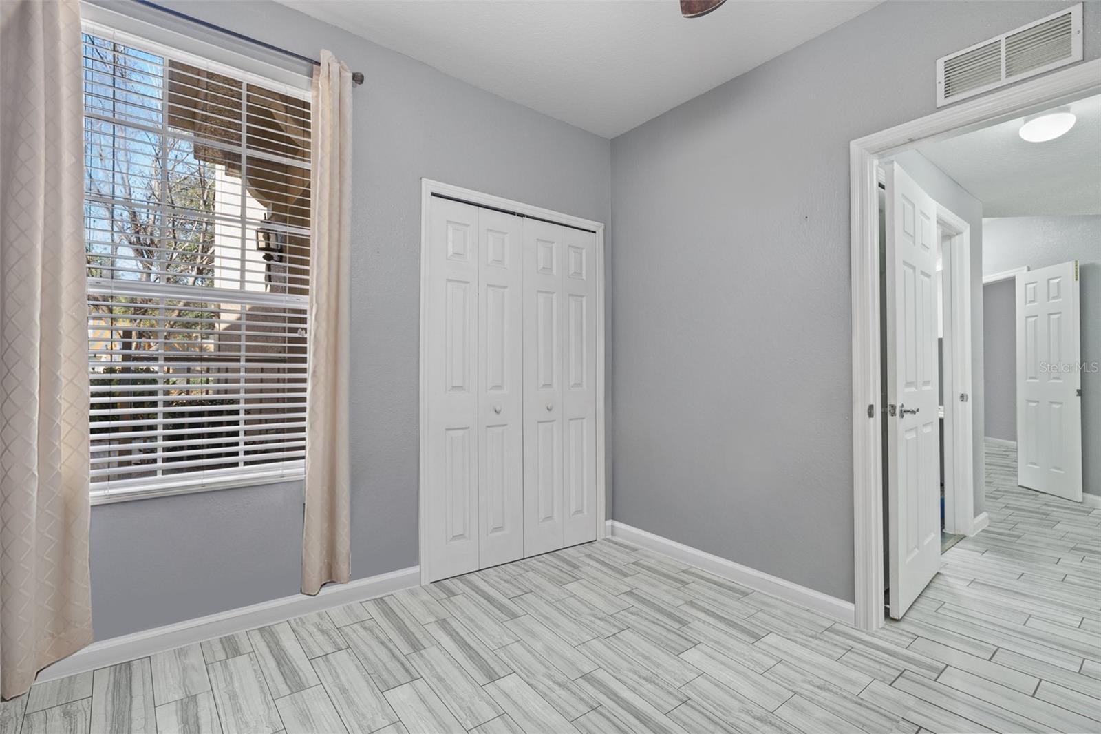 CARRIAGE HOMES/STONEBRIDGE COM - Residential