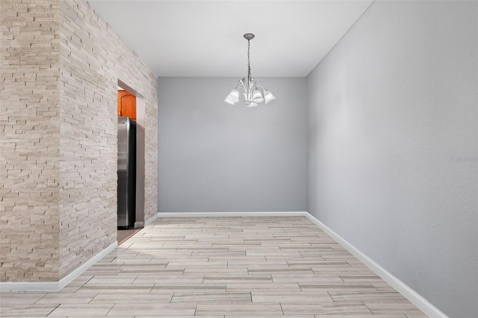 CARRIAGE HOMES/STONEBRIDGE COM - Residential