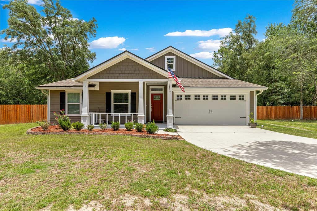 Photo of 4328 Chokeberry Rd, Middleburg, FL 32068 (MLS # OM728325)
