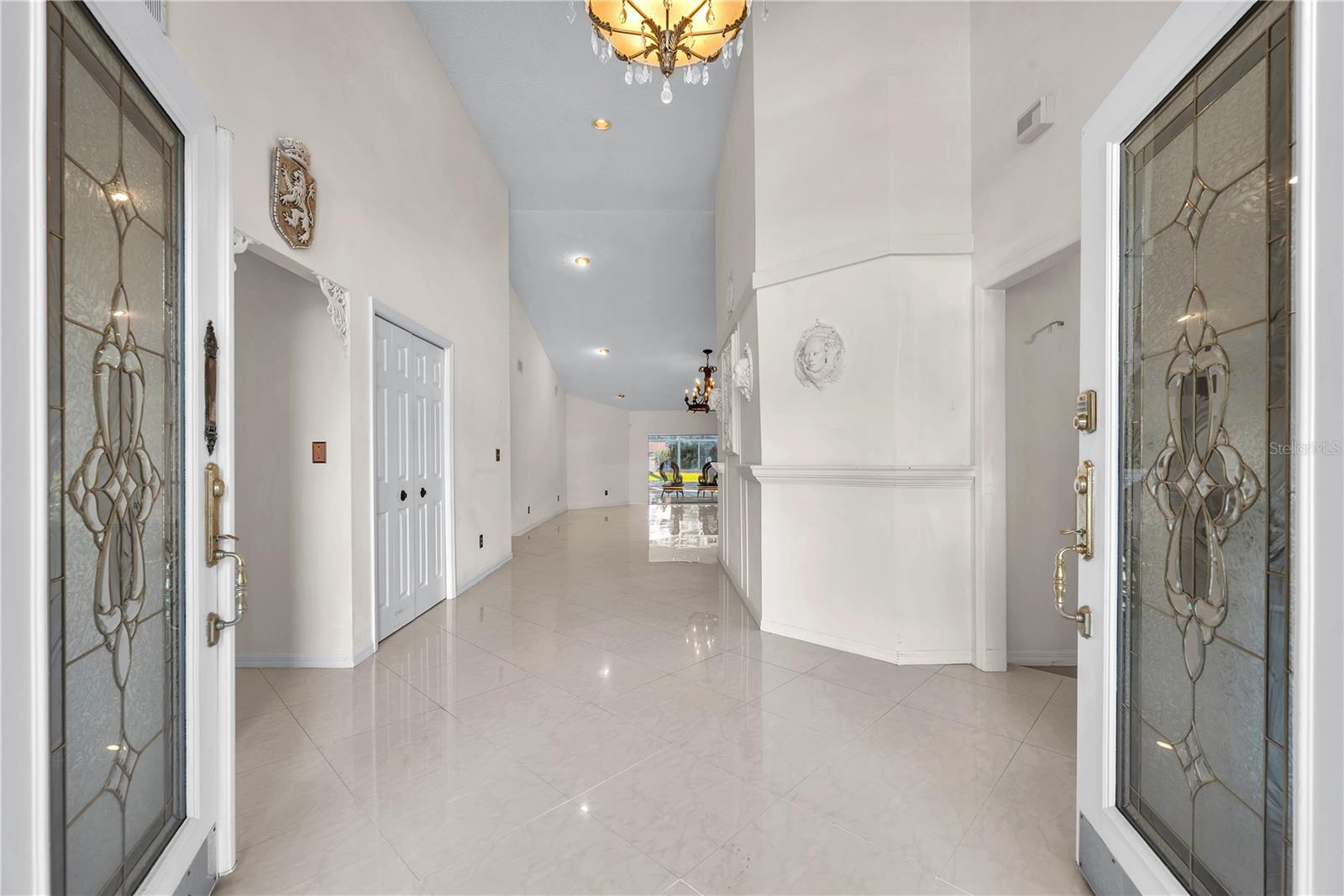 2545 MASON OAKS DRIVE