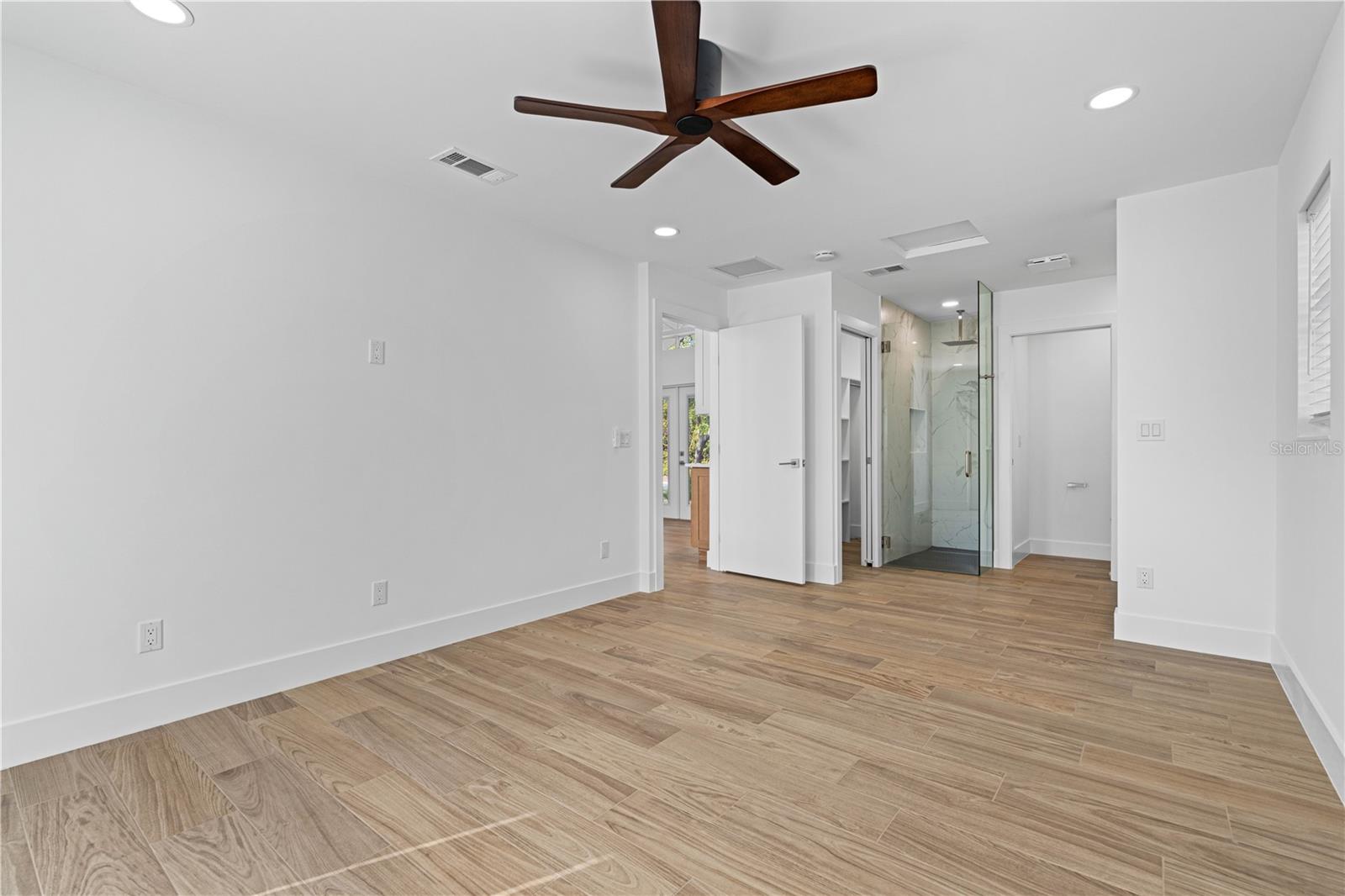 ENGLEWOOD GARDENS - Residential