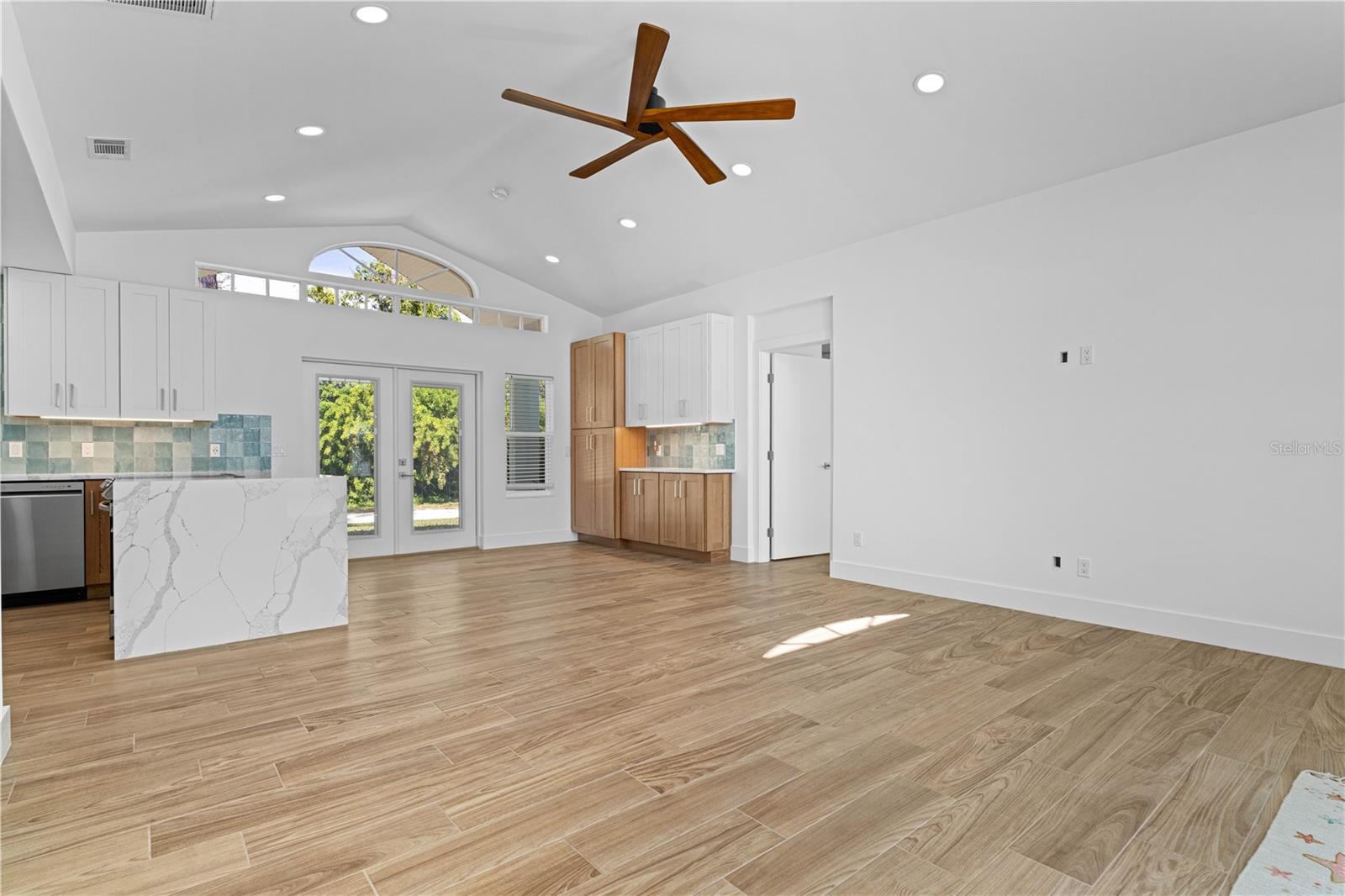 ENGLEWOOD GARDENS - Residential