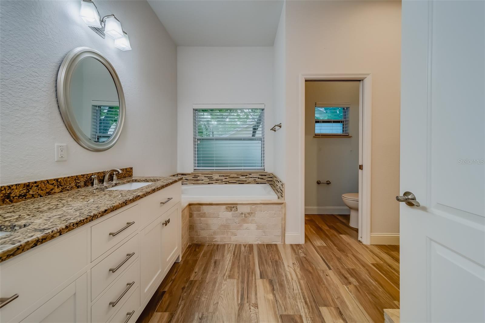 DIXIE PARK - Residential Lease