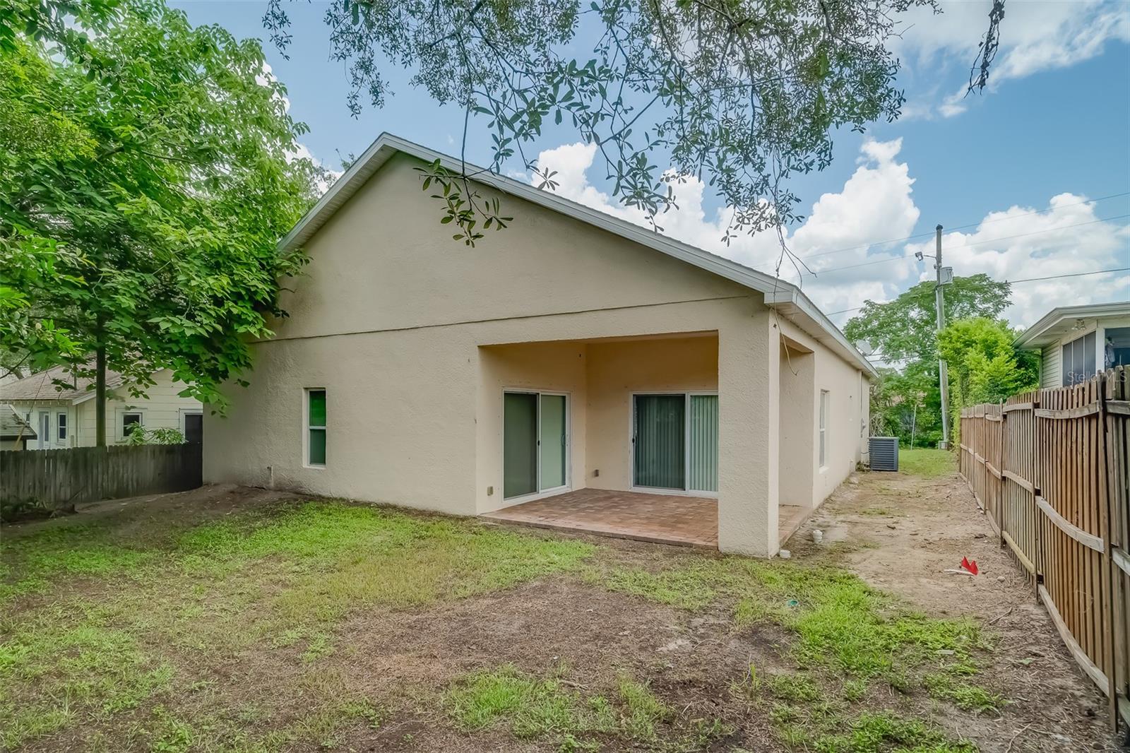 DIXIE PARK - Residential Lease