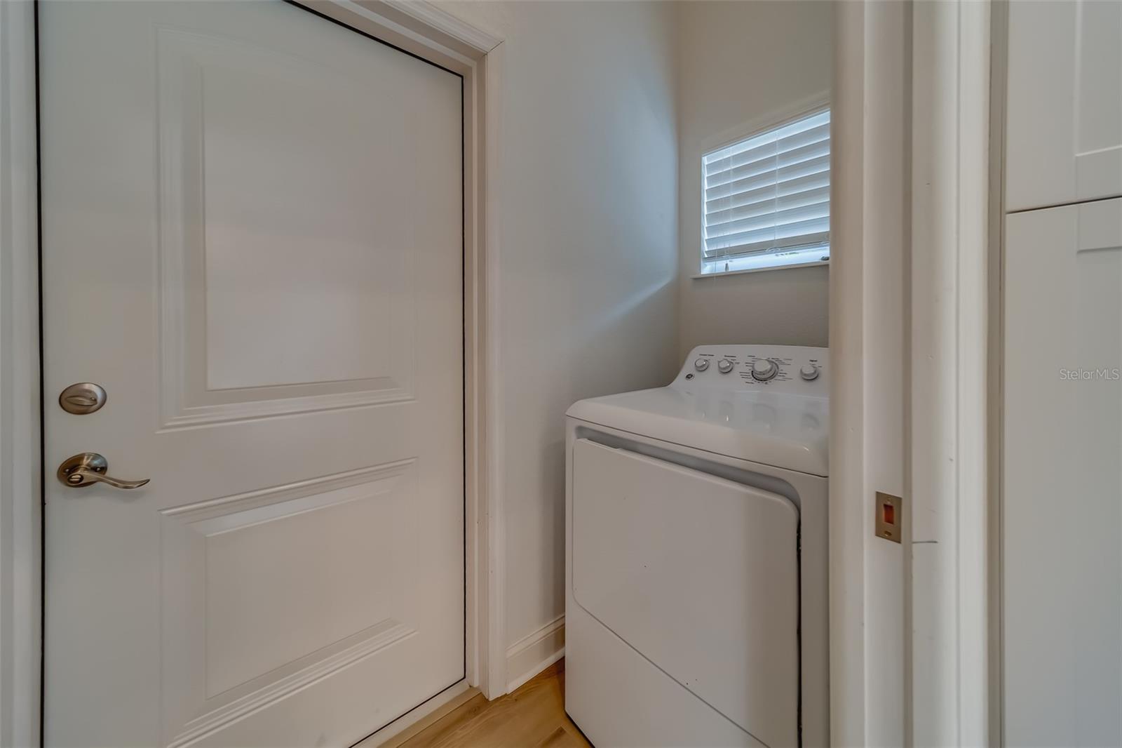 DIXIE PARK - Residential Lease