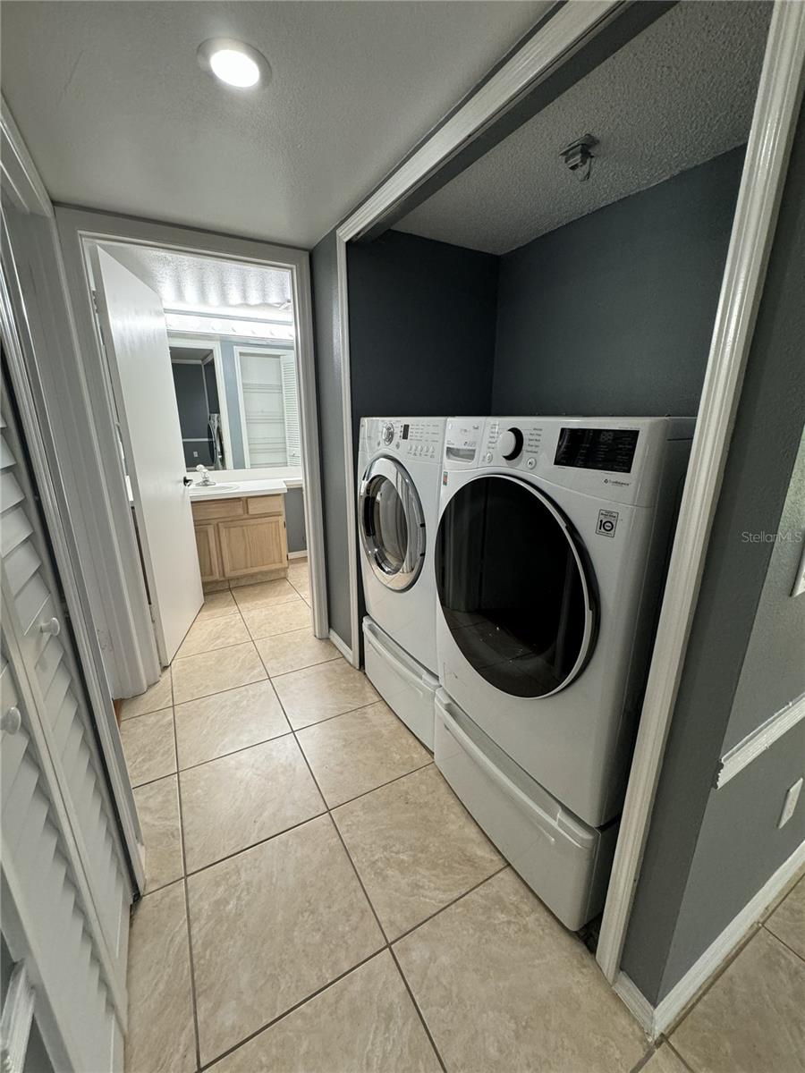 LAKEWOOD AT MEADOW WOODS PH 01 - Residential