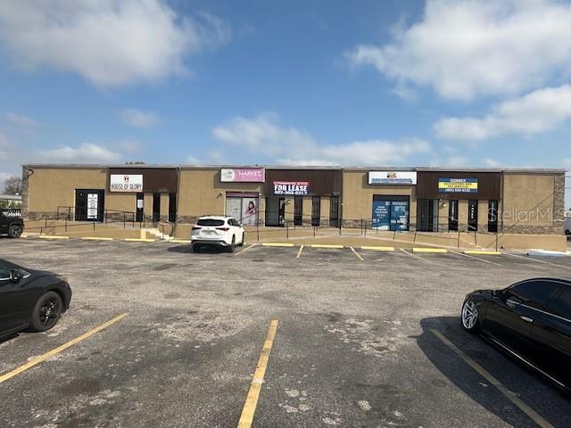 1011 W LANCASTER ROAD