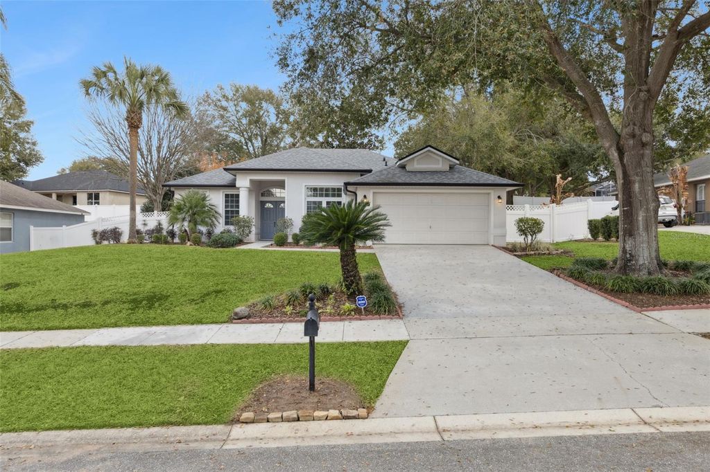 Photo of 14618 Wishing Wind Way, Clermont, FL 34711 (MLS # G5108354)