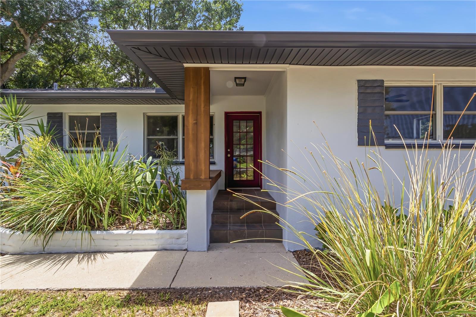 10 S ORION AVENUE