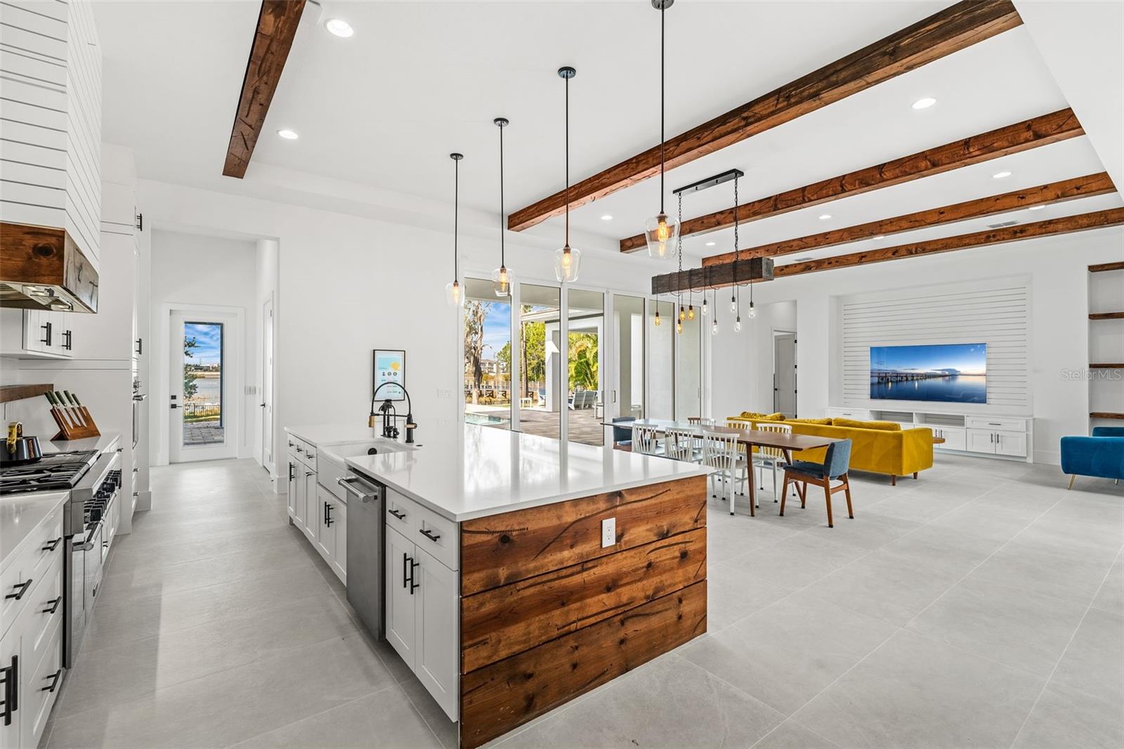 SIGNATURE LAKES PH 02 A B H I J - Residential