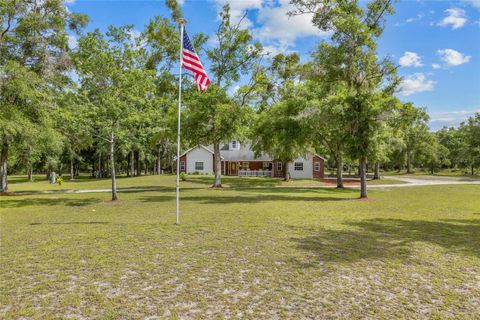 Photo of 1827 SW Shiloh Street, Fort White, FL 32038 (MLS # GC531577)