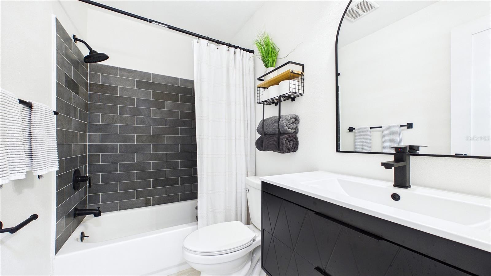 SHORE ACRES EDGEWATER SEC - Residential