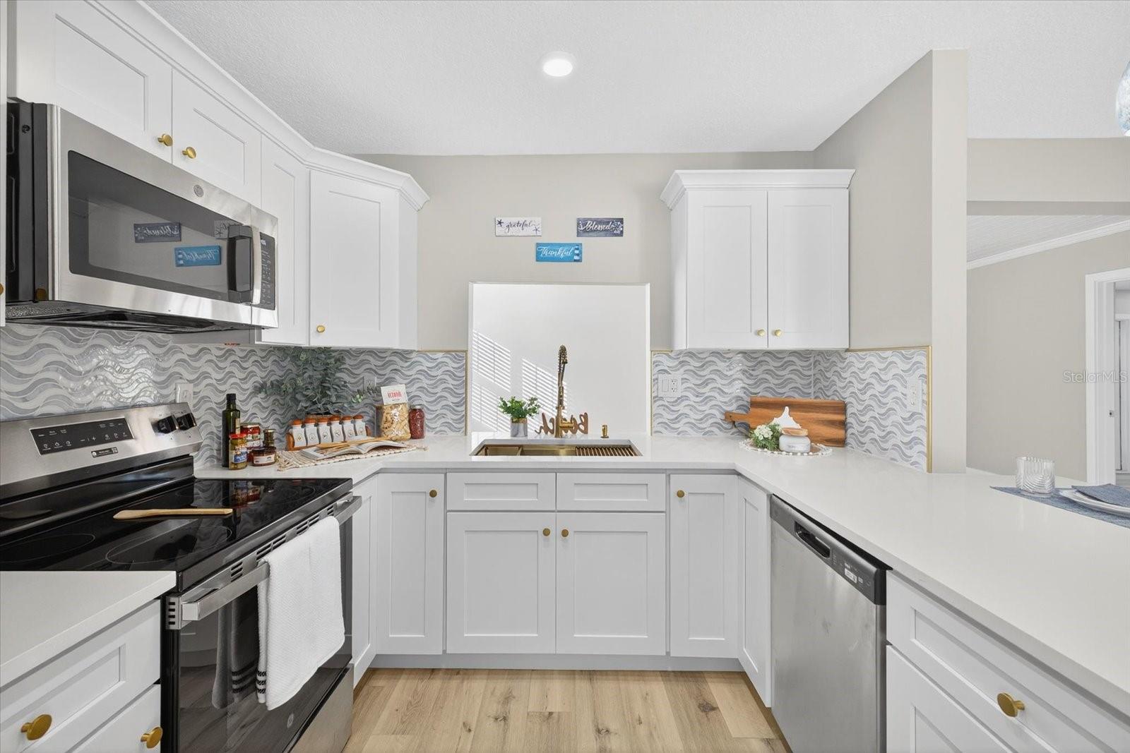 FLOR A MAR - Residential