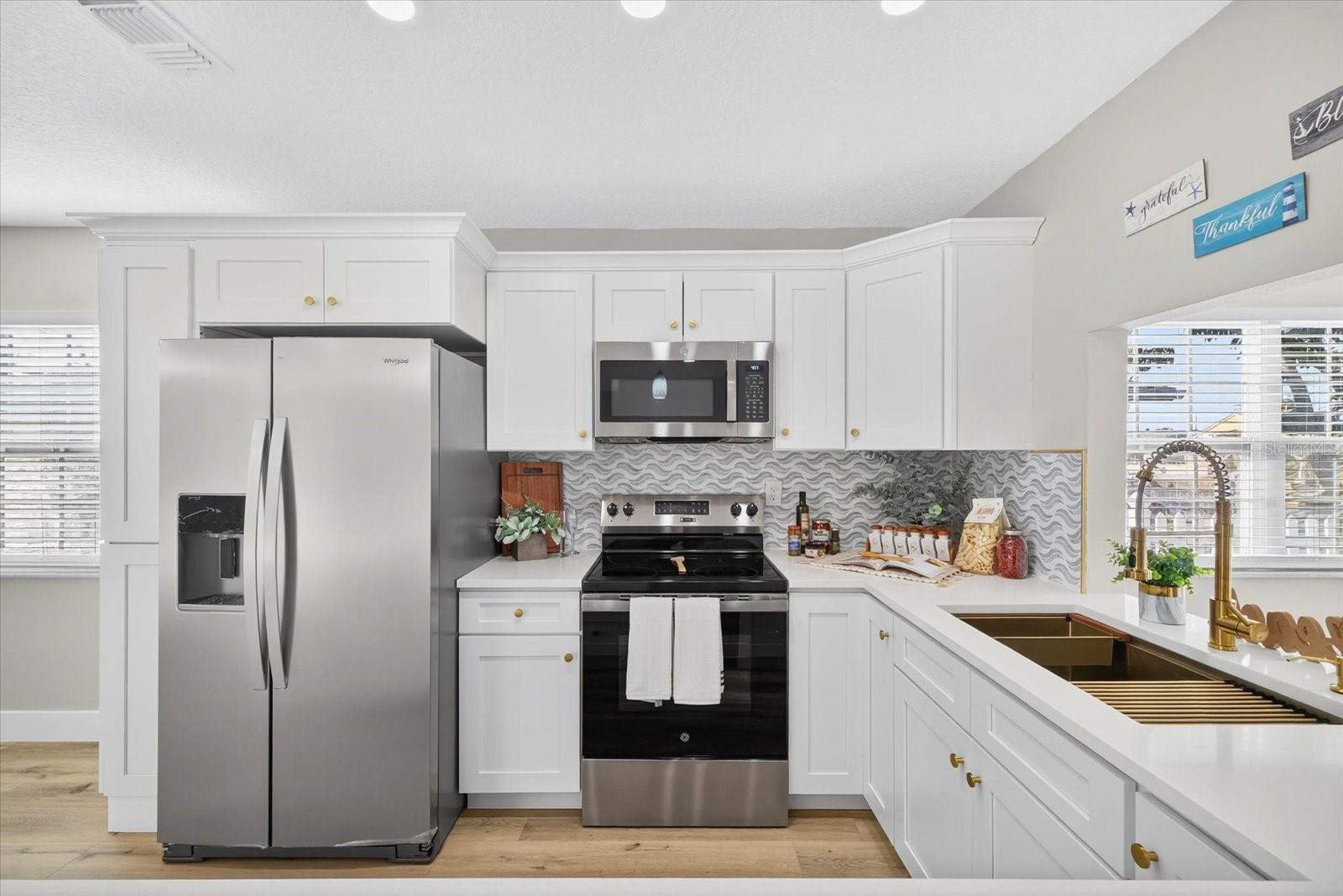 FLOR A MAR - Residential