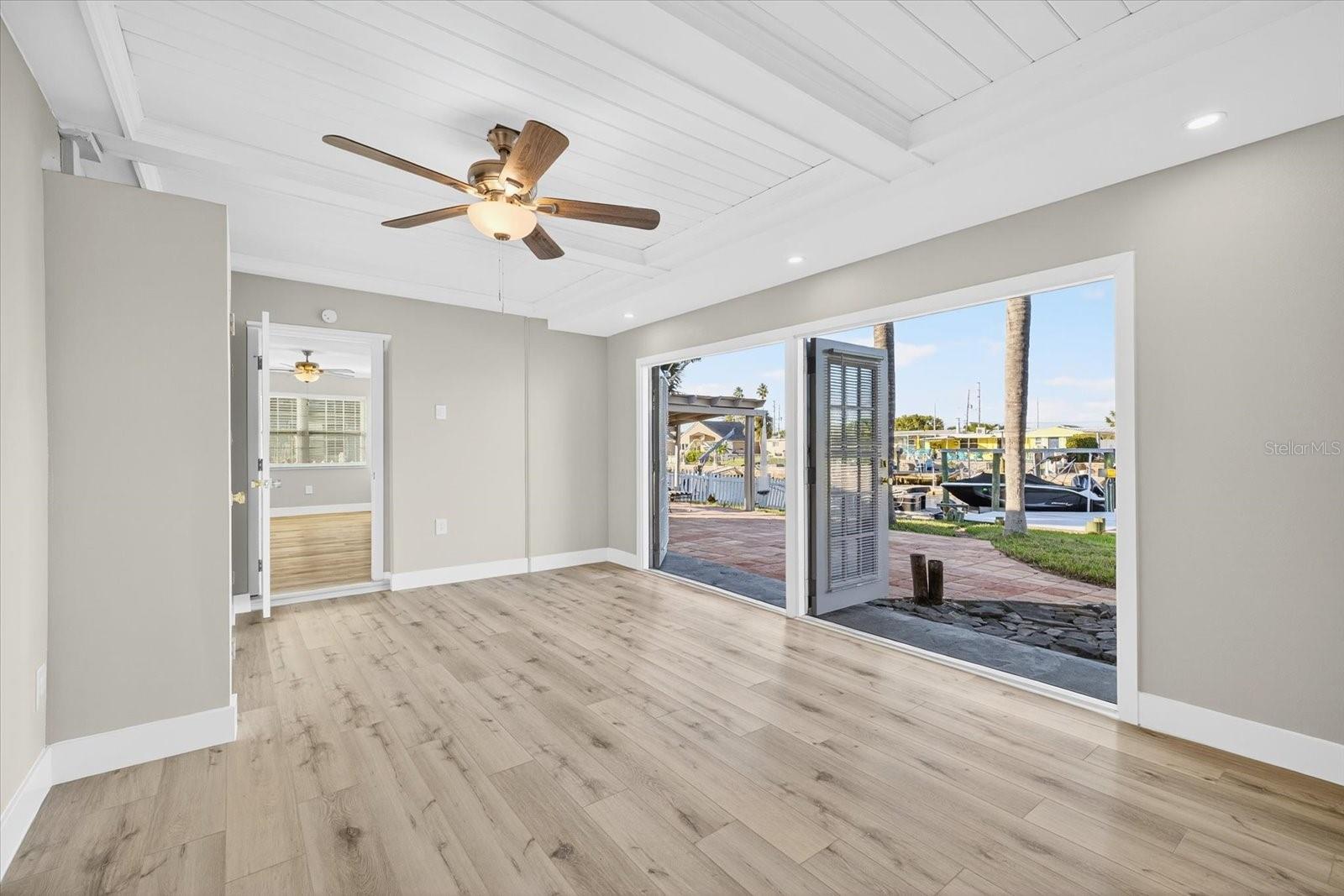 FLOR A MAR - Residential