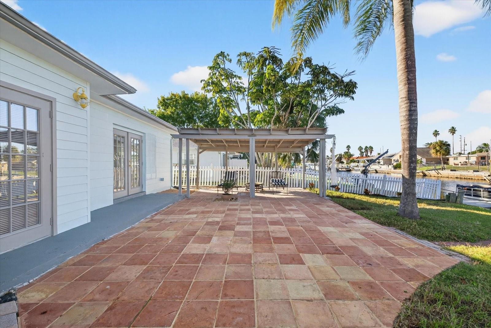 FLOR A MAR - Residential