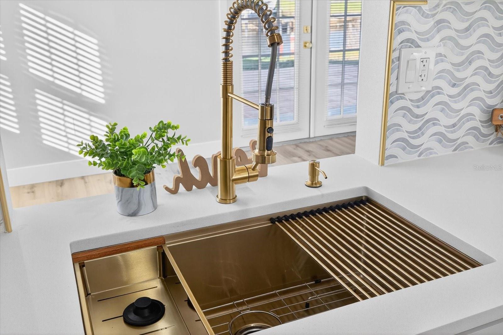 FLOR A MAR - Residential