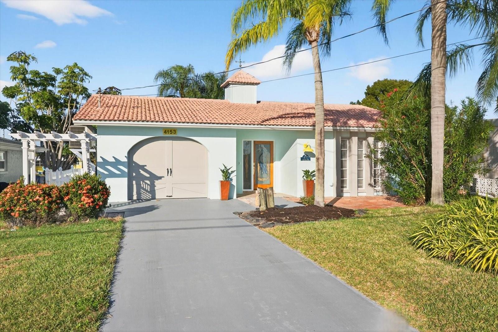 FLOR A MAR - Residential