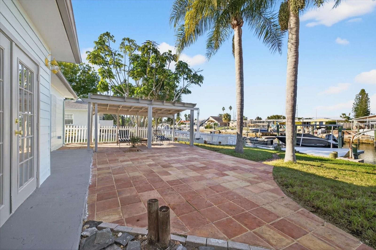 FLOR A MAR - Residential